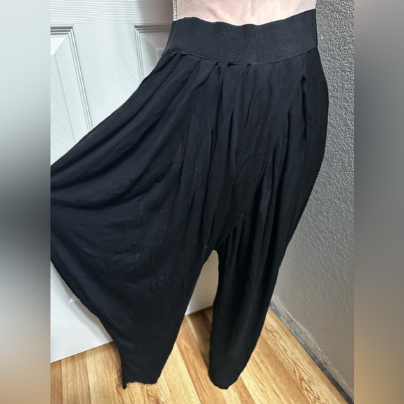 Forever 21 Tonal Harem Pants in Black - Picture 4 of 8